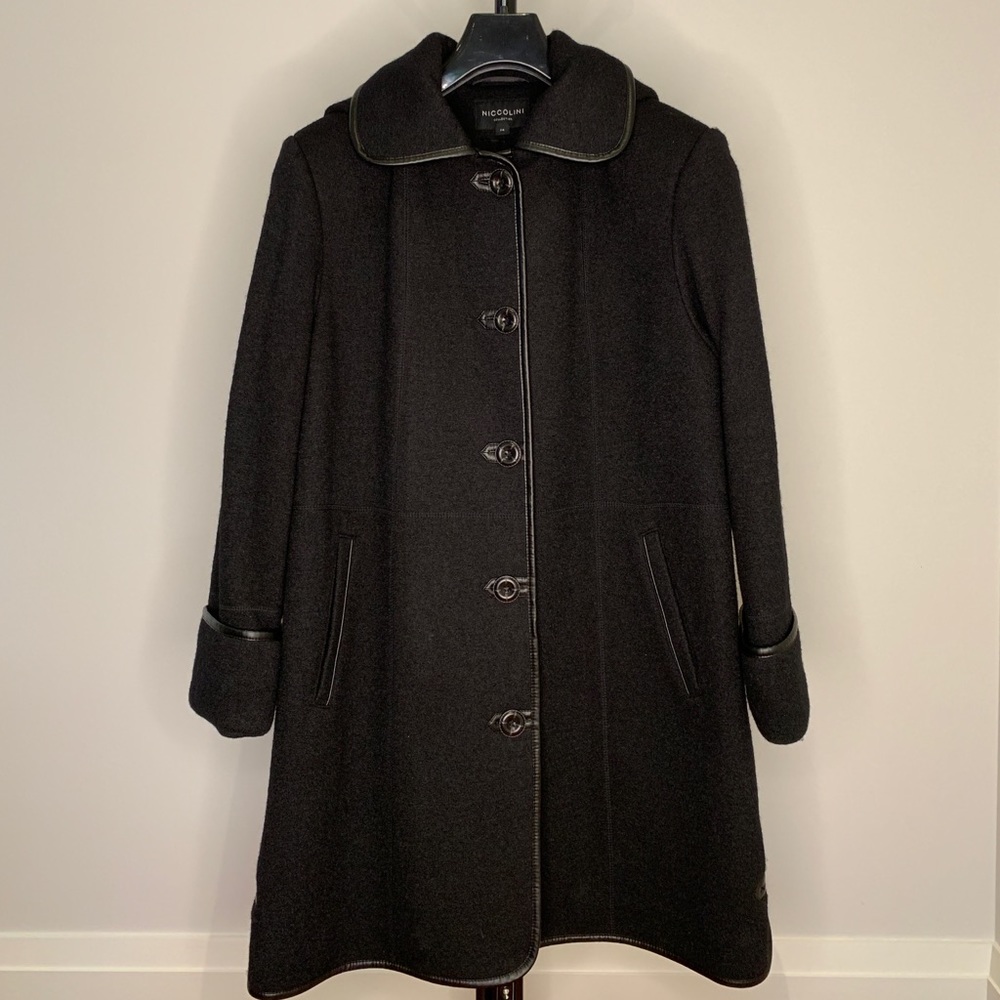 Niccolini Women’s Wool Coat - with removable hood